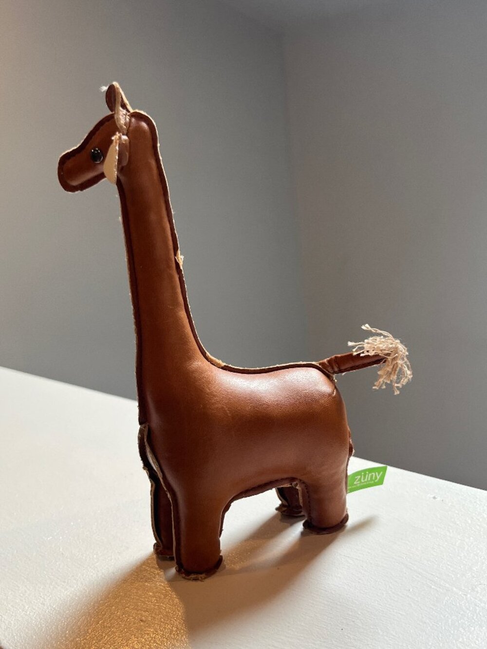 zuny giraffe paperweight / home decor